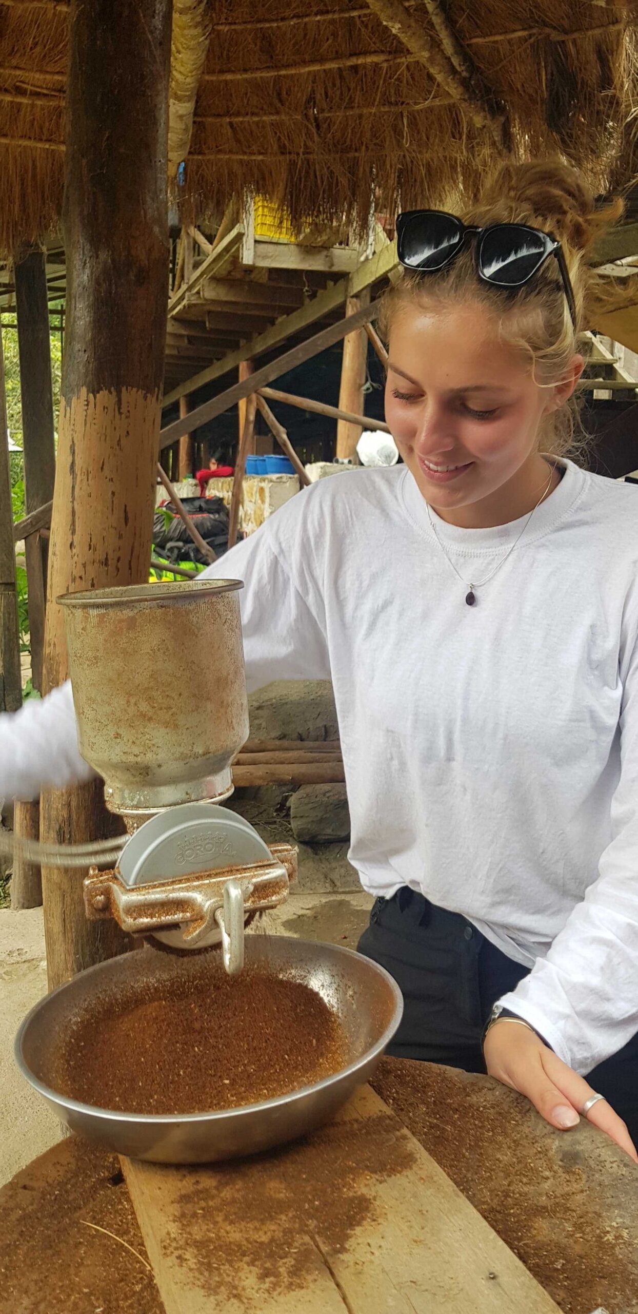 DAY 4: PLAYA SAHUAYACO - LUCMABAMBA - LLACTAPATA - HYDROELECTRIC - AGUAS CALIENTES