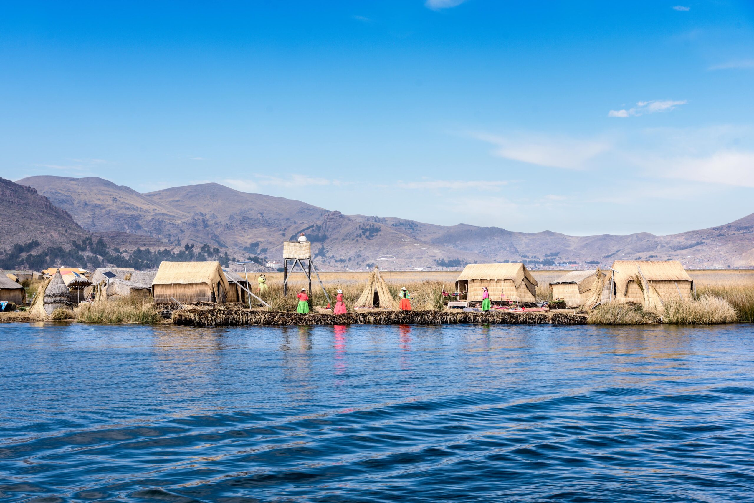 PUNO TOUR: UROS AND TAQUILE ISLANDS – 1 DAY