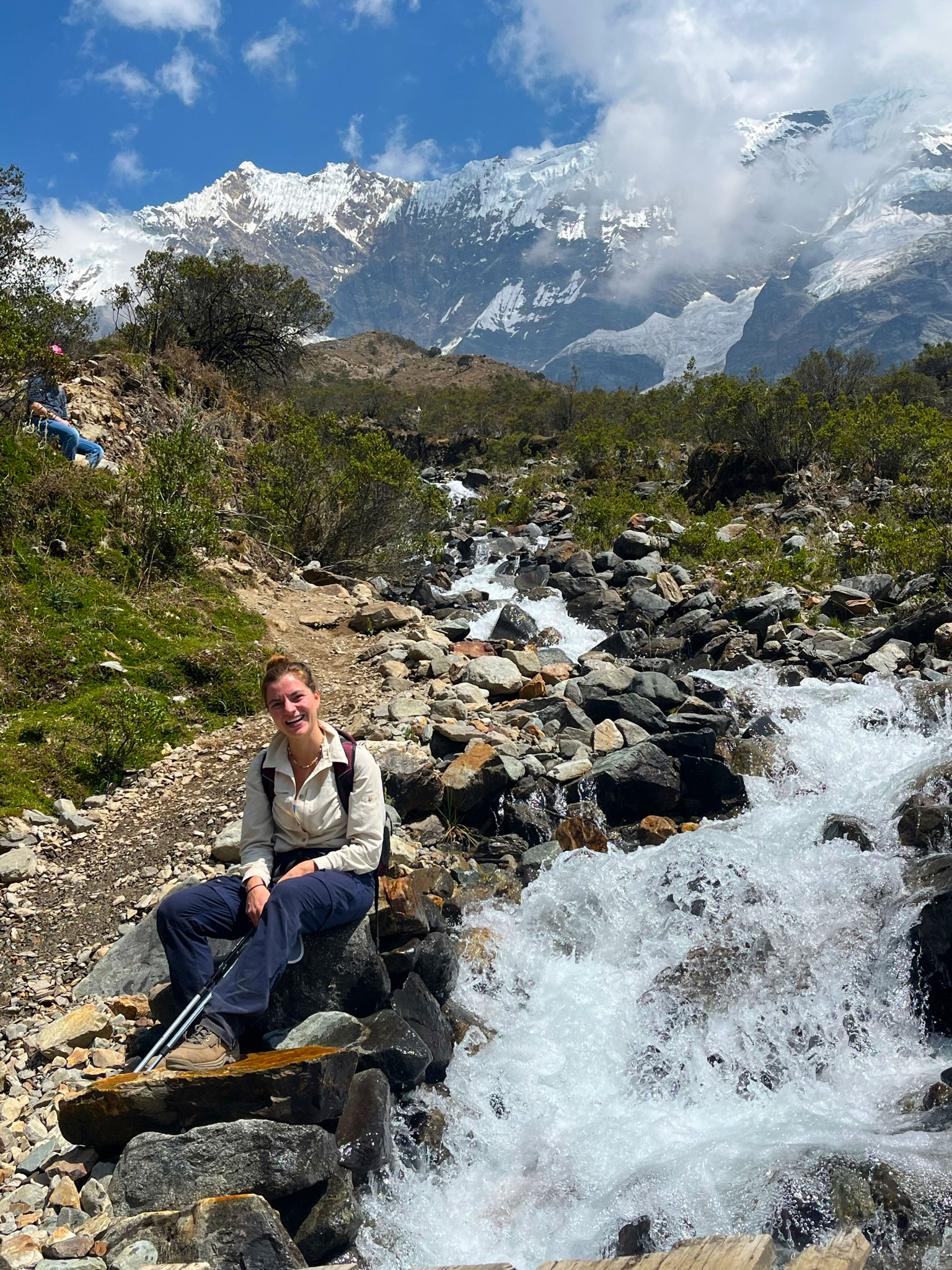 DAY 4: PLAYA SAHUAYACO - LUCMABAMBA - LLACTAPATA - HYDROELECTRIC - AGUAS CALIENTES