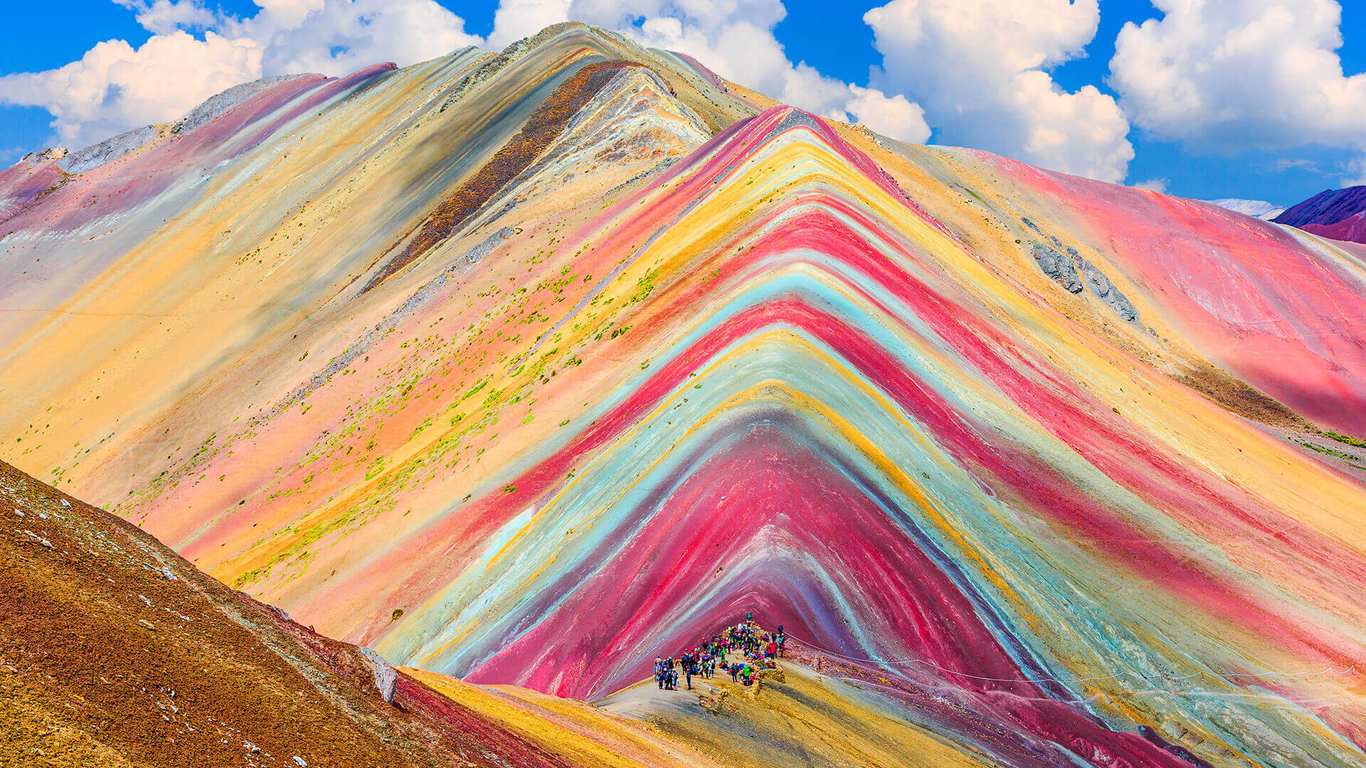 MONTAÑA DE COLORES VS. PALCCOYO: ¿CUÁL VISITAR EN TU VIAJE A CUSCO?