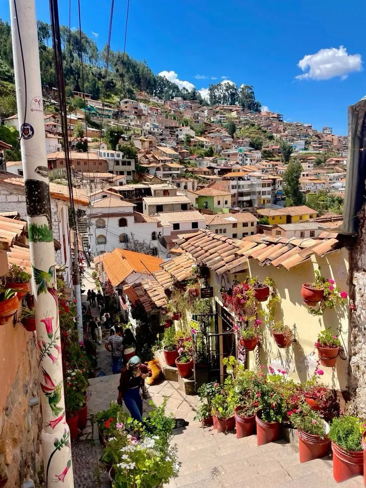 DAY 2: FLIGHT TO CUSCO AND WALKING TOUR