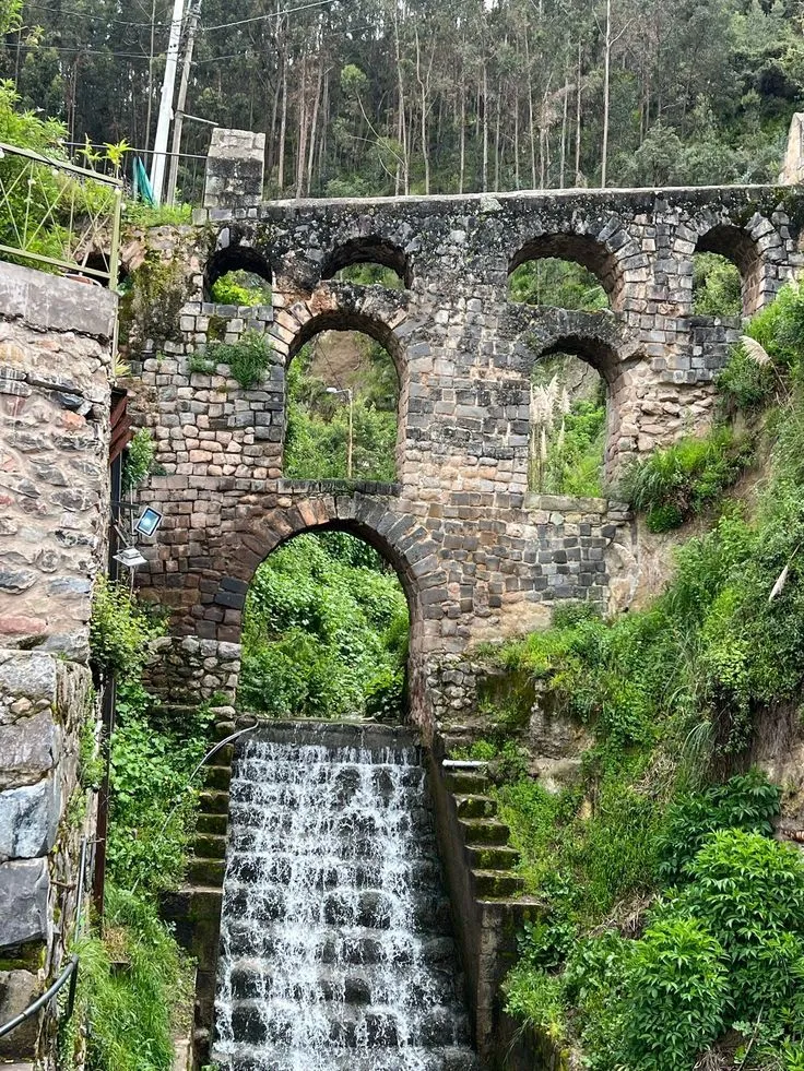 DAY 2: FLIGHT TO CUSCO AND WALKING TOUR