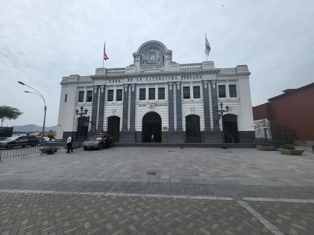 DAY 1: ARRIVAL IN LIMA AND COLONIAL AND MODERN CITY TOUR