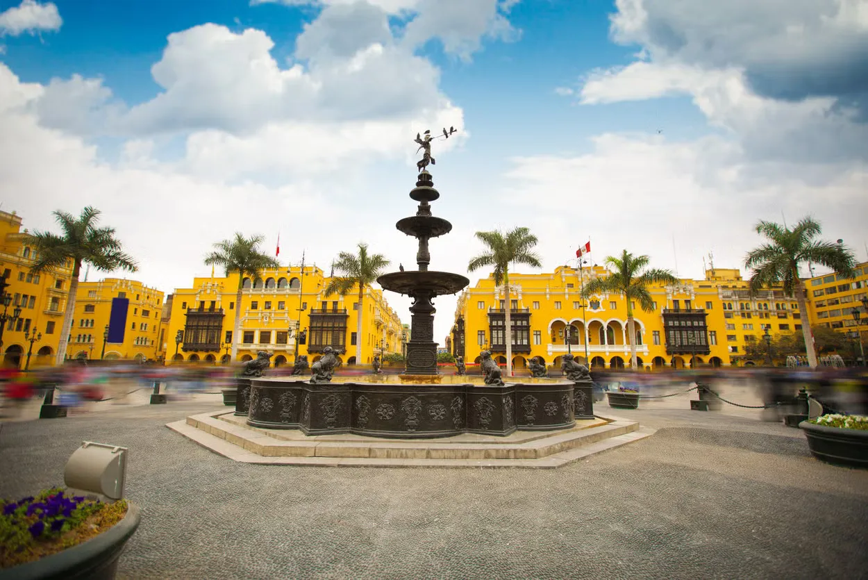 COLONIAL & MODERN LIMA